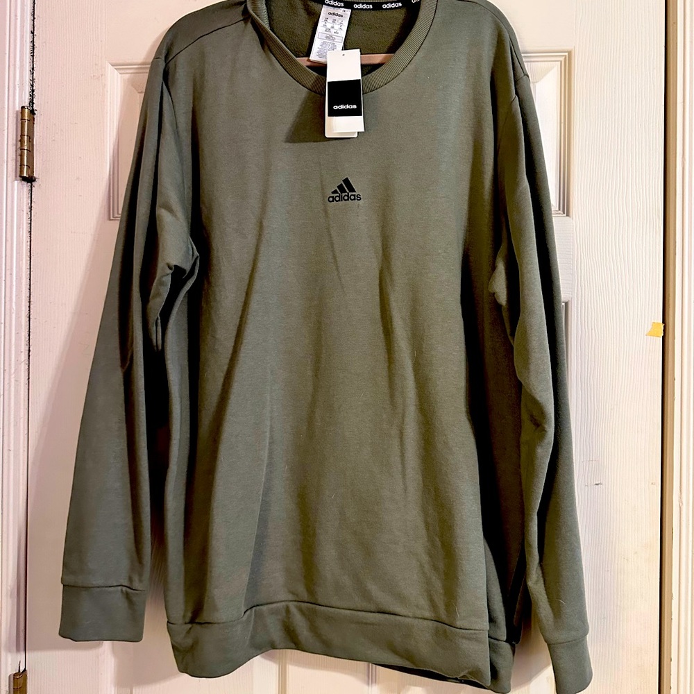 NWT ADIDAS 2XL crewneck sweatshirt with stripes down the side